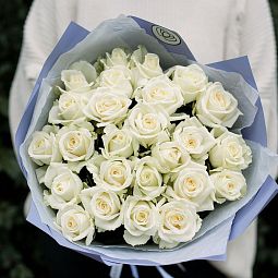 Букет на свадьбу от родителей  из 25 белых роз 60 см (Россия)