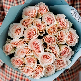 Букет из 25 нежно-розовых роз 35-40 см (Кения)