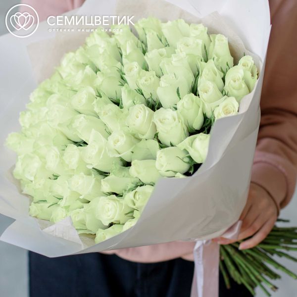 Букет из 65 белых роз 40 см (Кения)